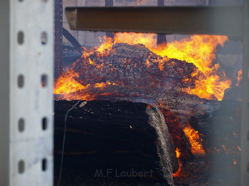 Grossbrand Holzlager Siegburg Industriestr P360.JPG